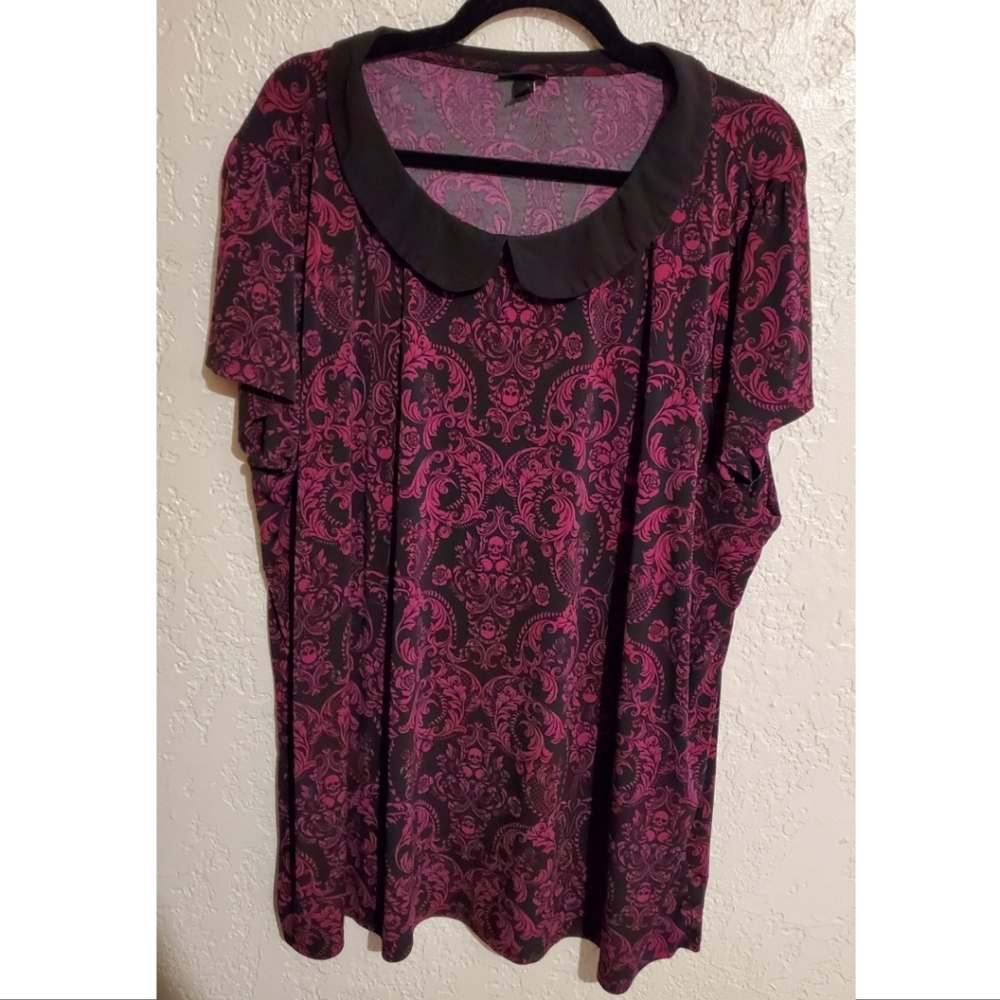 EUC Torrid Peter Pan Collar Damask and Skull Top